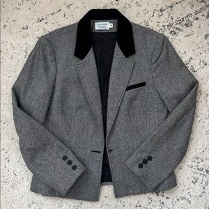 Vintage Personal Petites gray plaid blazer with black velvet collar